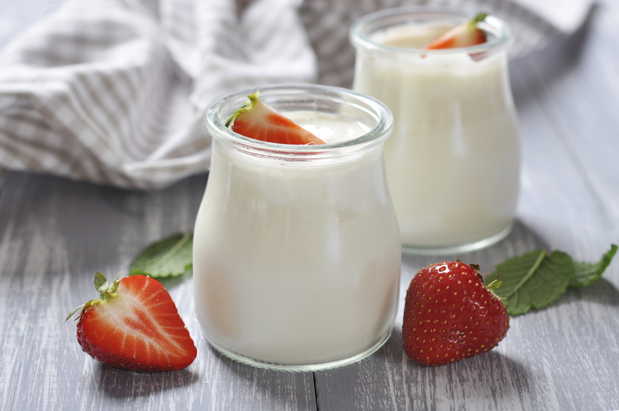 Nghiên cứu cho thấy sữa chua có thể bảo vệ và chống lại các bệnh về nướu.