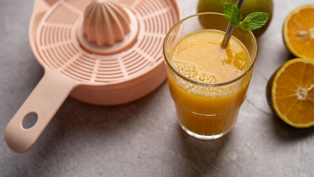 Thành phần nước cam ép Twister được làm hoàn toàn từ cam tươi nguyên chất.