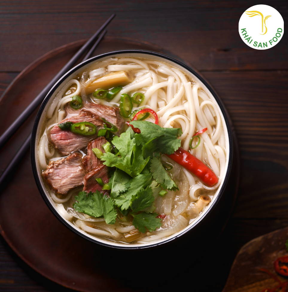 Phở một trong các món ăn truyền thống Việt Nam