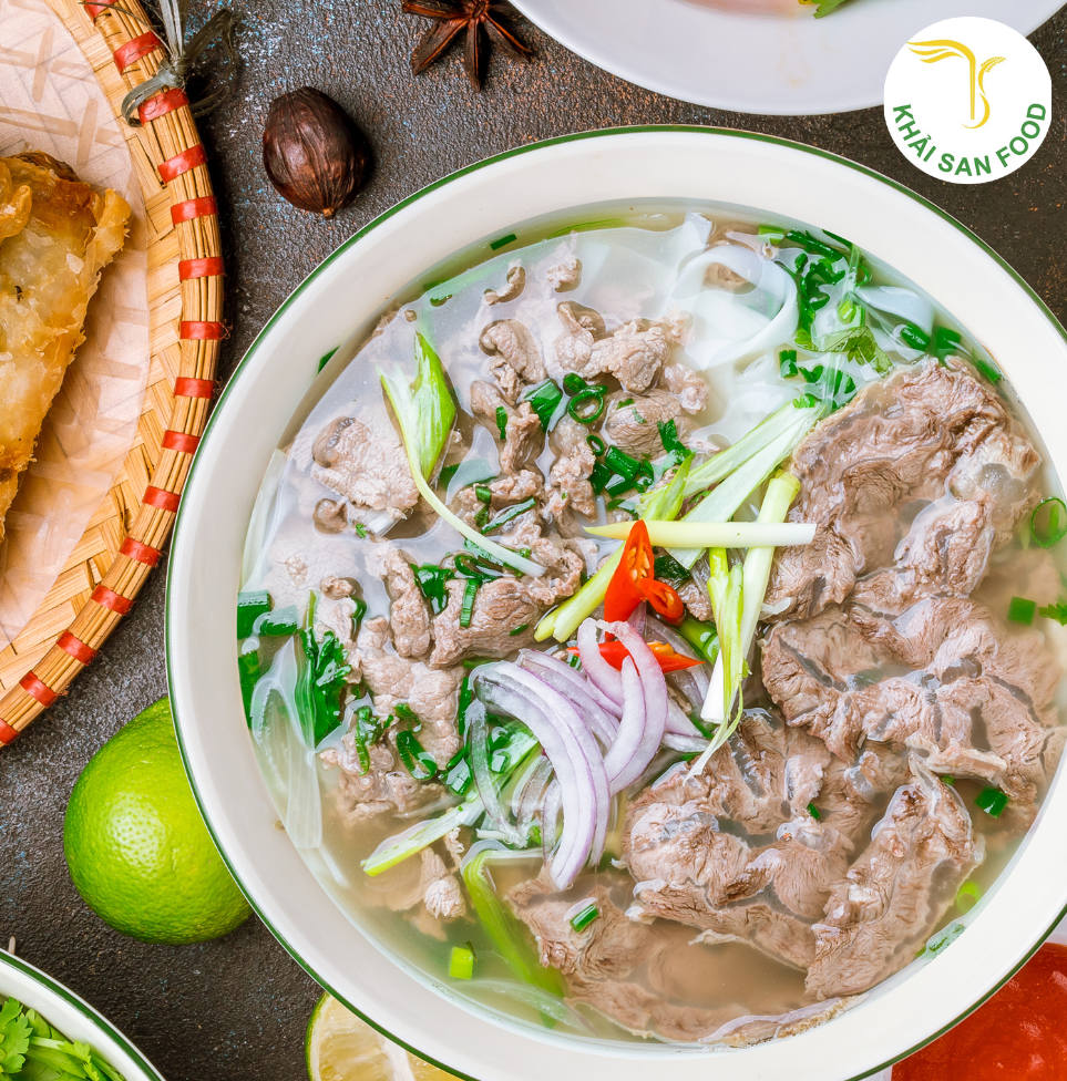 Phở một trong những món ăn đặc sản Việt Nam 