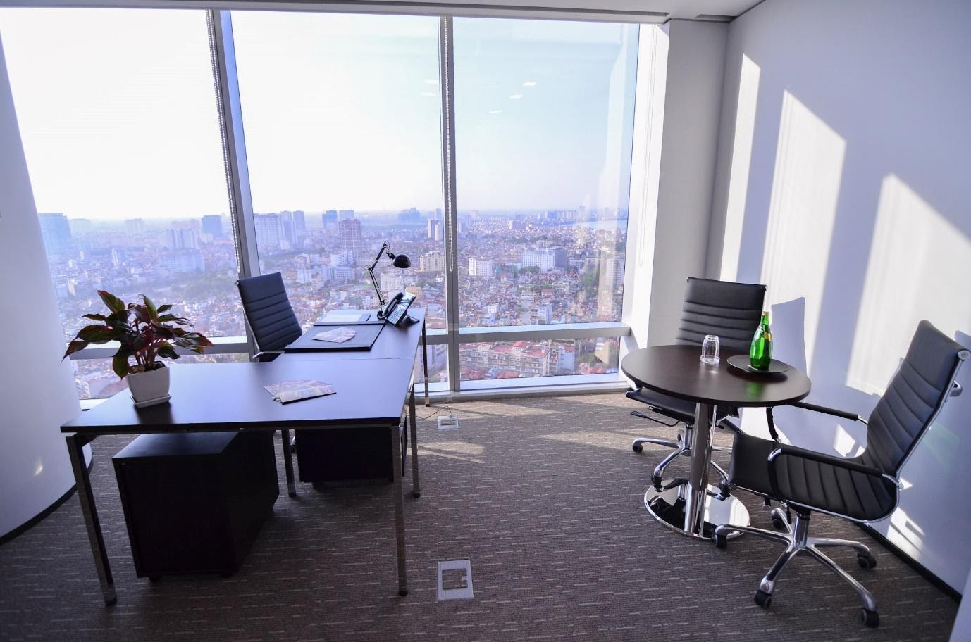 Cho Thuê Văn Phòng Quận 10: Giá Cả, Vị Trí Nào Là Đắc Địa?