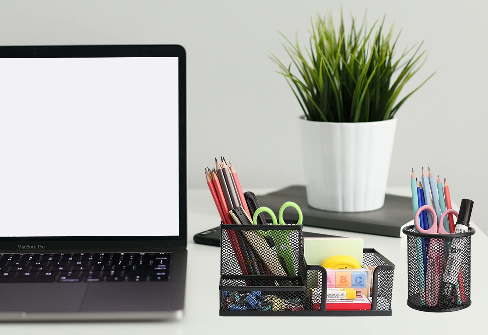 Huong-dan-lua-chon-khay-dung-but-van-phong-phu-hop