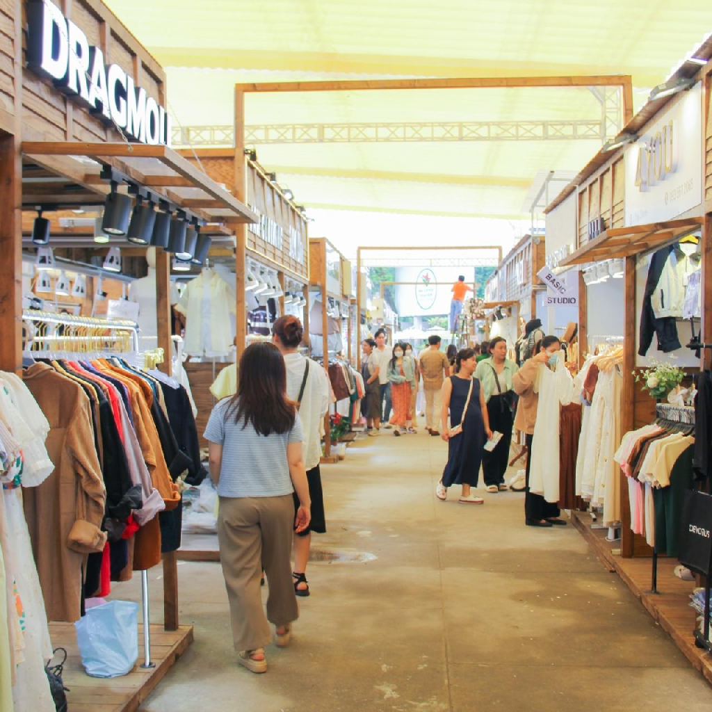 Top 6 Địa Điểm Săn Đồ Sinh Viên Giá Rẻ Ở TP.HCM