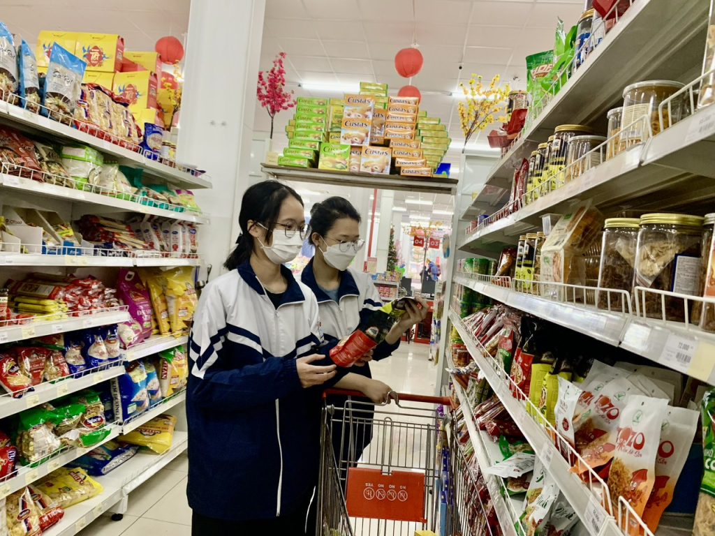 có nên dùng hàng cận date