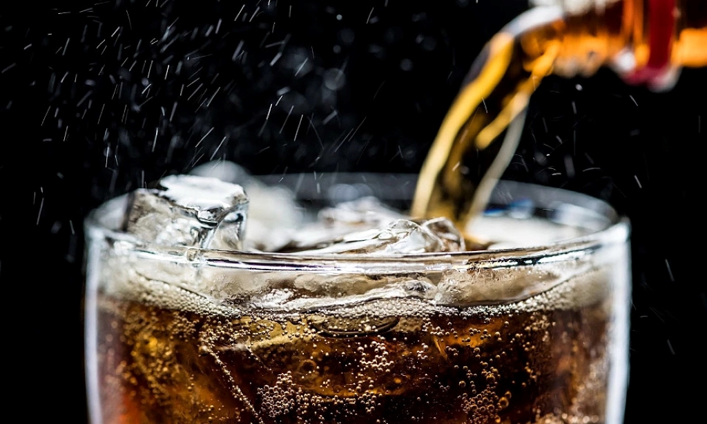 Uống Nước Ngọt Có Gas Đúng Cách Bảo Vệ Sức Khỏe