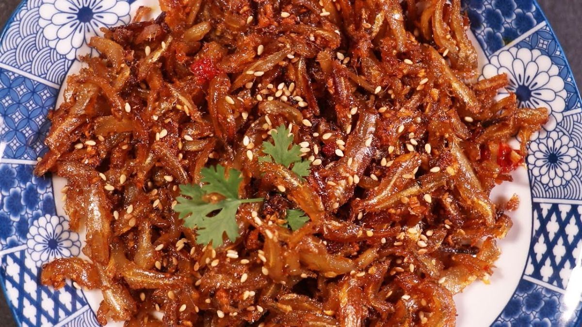 Món cá khô rim mắm tỏi ớt